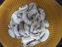 家常蘑菇肉末豆腐做法图解2)