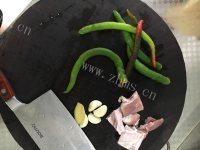 珍馐美味的青椒牛肉做法图解1)