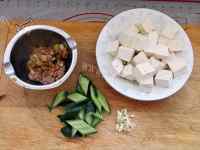 家常菜肉末炒豆腐做法图解1)