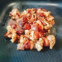 美味的猪肉焖土豆做法图解4)