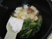 特色鸡汤豆腐小白菜