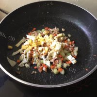 美味的杂菜炒饭做法图解15)