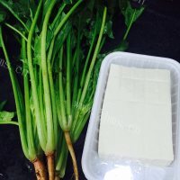 家常菜菠菜炖豆腐做法图解1)