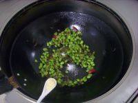 家常菜咸菜炒毛豆