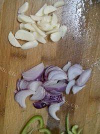 家常菜青椒炒豆干做法图解3)