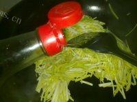 饱满的蒜黄炒鸡蛋做法图解6)