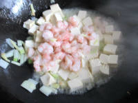 色香味浓的虾仁豆腐的做法图解八
