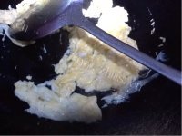 色香味浓的火腿蛋炒饭做法图解3)