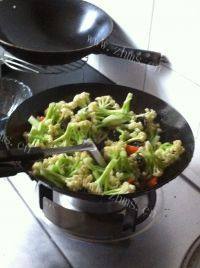 花菜炒肉片做法图解12)