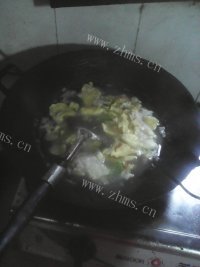 好喝生菜鸭蛋汤做法图解6)