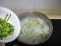 地道的韭菜面片做法图解9)