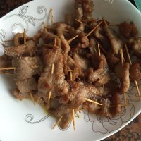 可口的牙签肉做法图解3)