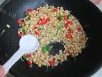 炝炒黄豆芽做法图解6)