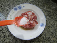 唇齿留香的肉丸白菜汤做法图解4)