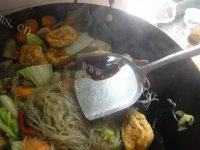 家常菜大白菜炖粉条做法图解16)