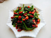 口感不错的菠菜拌花生米