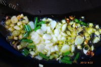 家常菜豌豆苗炒鸡蛋做法图解5)