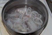 酸菜炒鱿鱼做法图解3)