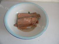香喷喷的红烧马哈鱼做法图解1)