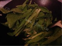 清炒香麦菜做法图解3)