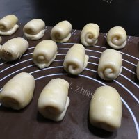 自制枣泥菊花酥做法图解18)