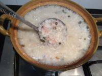 营养美食之皮蛋瘦肉粥做法图解7)