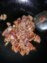 可口的瓜圃咸肉做法图解4)