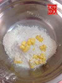 可口的蔓越莓梅花饼做法图解4)