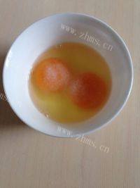 营养早餐鸡蛋韭菜饼做法图解3)