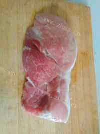 自制猪肉大葱饺子做法图解1)