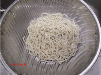 美味的葱油拌面做法图解13)