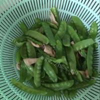 家常菜荷兰豆炒鱿鱼做法图解7)
