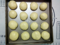 自制奶香小餐包做法图解6)