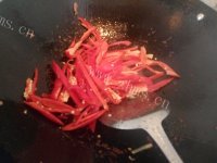 家常菜红辣椒炒肉做法图解7)