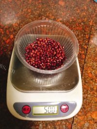 美味的黑米红豆红枣粥做法图解2)