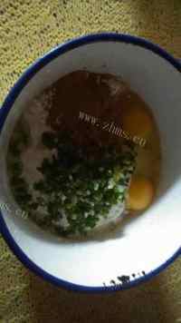 特下饭的鸡蛋饼做法图解4)