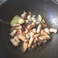 香飘十里的红烧肉做法图解4)