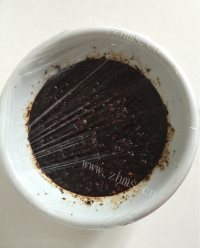 养生红糖玫瑰姜枣膏做法图解11)