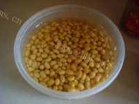 五味俱全的猪蹄炖黄豆做法图解1)