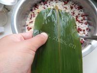 好吃的小米红豆粽子做法图解6)