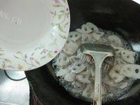 味道不错的清炒藕片做法图解5)