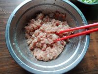 嚼劲十足的千层肉饼做法图解3)