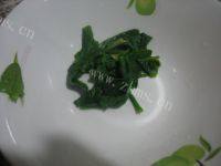 自制菠菜鸡蛋面做法图解2)
