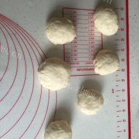 自制椰蓉小面包做法图解9)