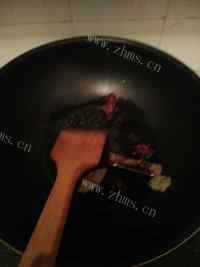 红烧肉炖腐竹做法图解8)