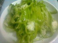 家常菜辣椒小炒肉做法图解2)