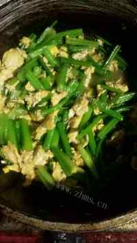家常菜芹菜炒鸡蛋