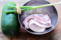 家常菜冬瓜红烧肉做法图解1)
