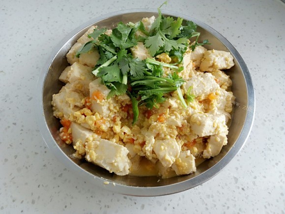 喷香的咸蛋黄豆腐