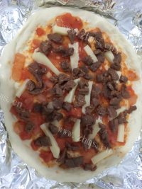 色味俱全的牛肉杂蔬披萨做法图解7)
